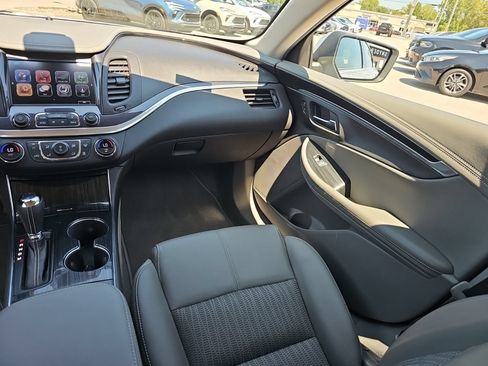 Used 2018 Chevrolet Impala LT w/ LT Convenience Package FWD image 26