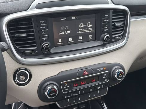 Used 2020 Kia Sorento EX FWD image 29