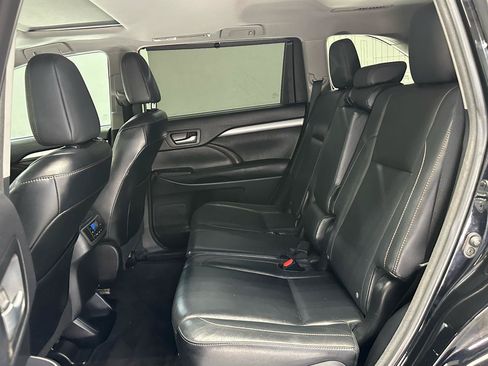 Used 2015 Toyota Highlander XLE FWD image 12