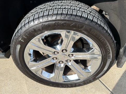 Used 2018 Cadillac Escalade Platinum image 34