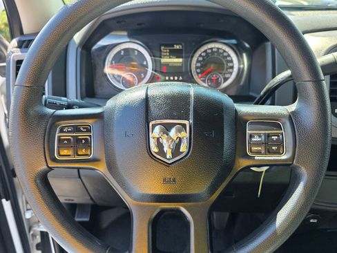 Used 2018 RAM 2500 Tradesman w/ Chrome Appearance Group image 16