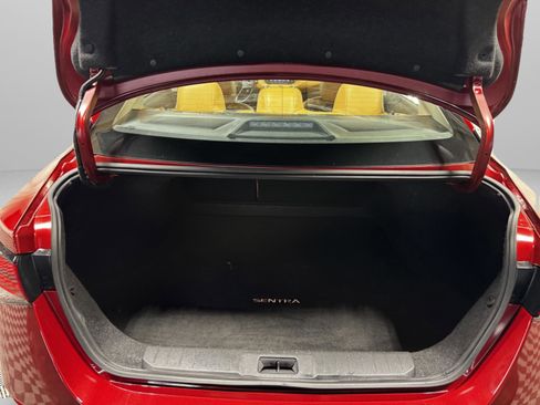 Used 2021 Nissan Sentra SV w/ SV Premium Package image 41