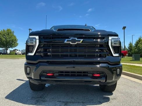 Used 2025 Chevrolet Silverado 2500 LTZ w/ Trail Boss Package AWD/4WD image 8