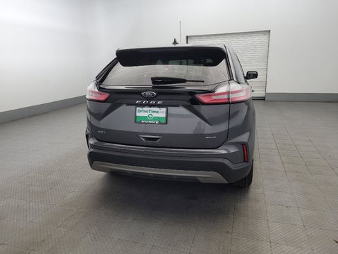 Used 2023 Ford Edge SEL image 7