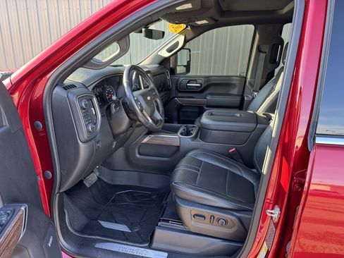 Used 2021 Chevrolet Silverado 2500 High Country image 9