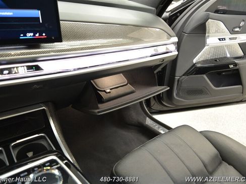 Used 2023 BMW 760i xDrive w/ Luxury Rear Seating Package AWD/4WD image 37