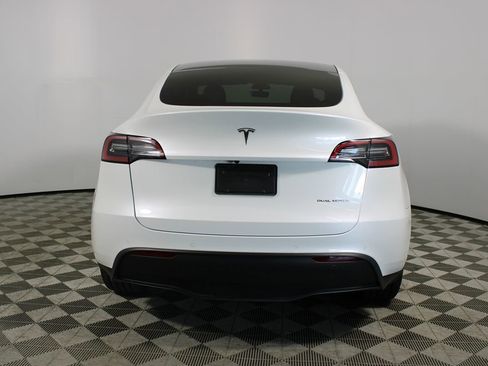 Used 2021 Tesla Model Y Long Range image 28