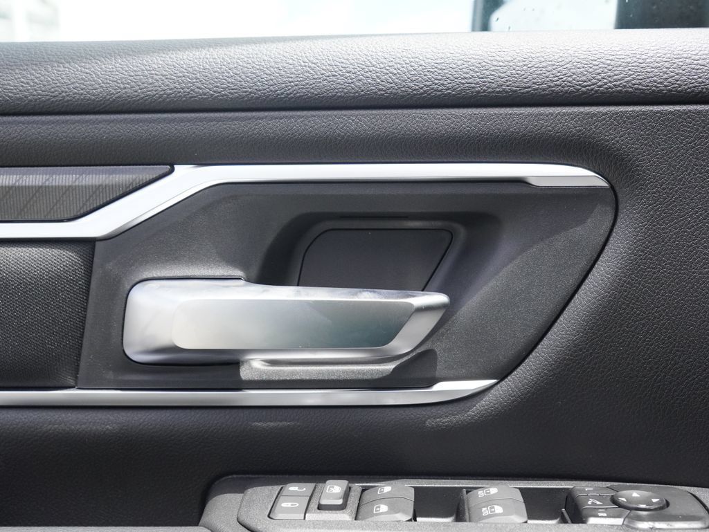 New 2026 RAM 1500 Big Horn AWD/4WD image 12