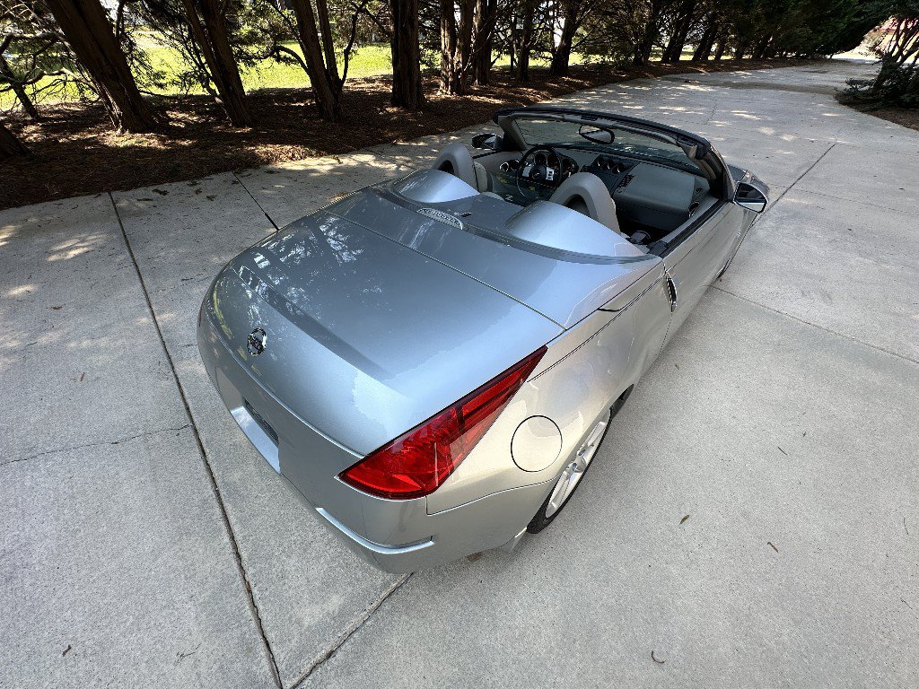 Used 2005 Nissan 350Z Touring RWD image 28