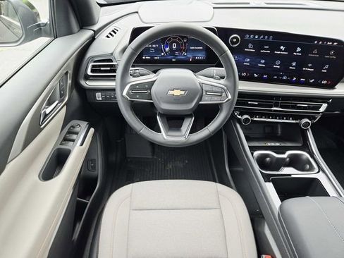 New 2026 Chevrolet Traverse LT w/ LPO, Floor Liner Package AWD/4WD image 7