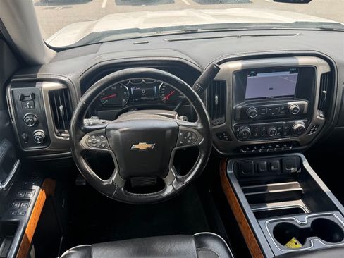 Used 2017 Chevrolet Silverado 1500 High Country AWD/4WD image 3
