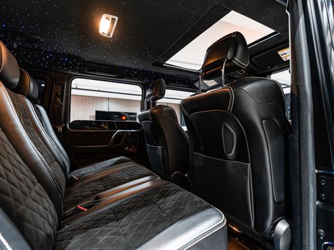 Used 2018 Mercedes-Benz G 550 Squared image 33