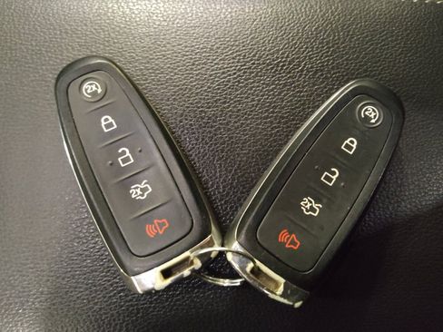 Used 2019 Ford Escape SEL FWD image 32