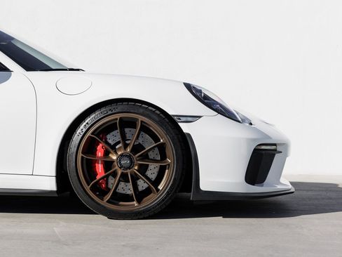 Certified 2019 Porsche 911 GT3 image 11