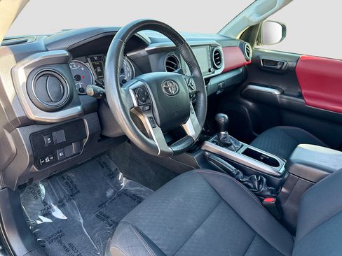 Used 2022 Toyota Tacoma SR5 image 24