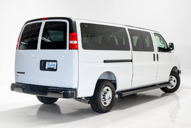Used 2025 Chevrolet Express 3500 LT w/ LT Preferred Equipment Group RWD image 31