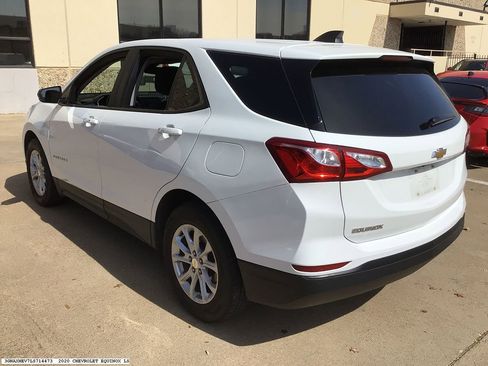 Used 2020 Chevrolet Equinox LS w/ LS Convenience Package image 6