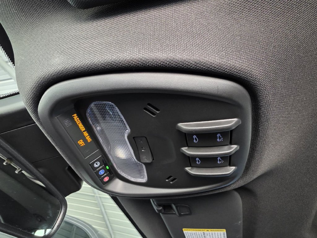 Used 2025 Buick Envista Avenir FWD image 24