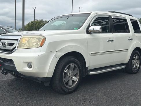 Used 2011 Honda Pilot Touring image 3