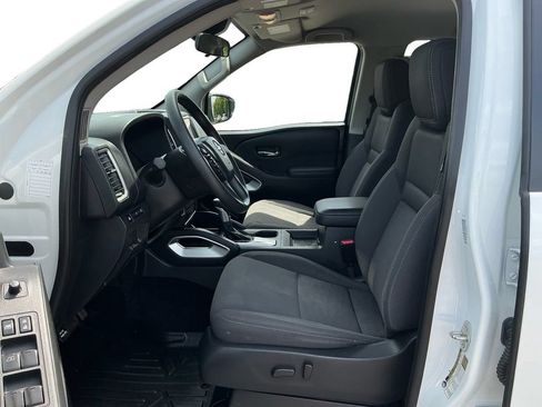 Used 2022 Nissan Frontier SV AWD/4WD image 14