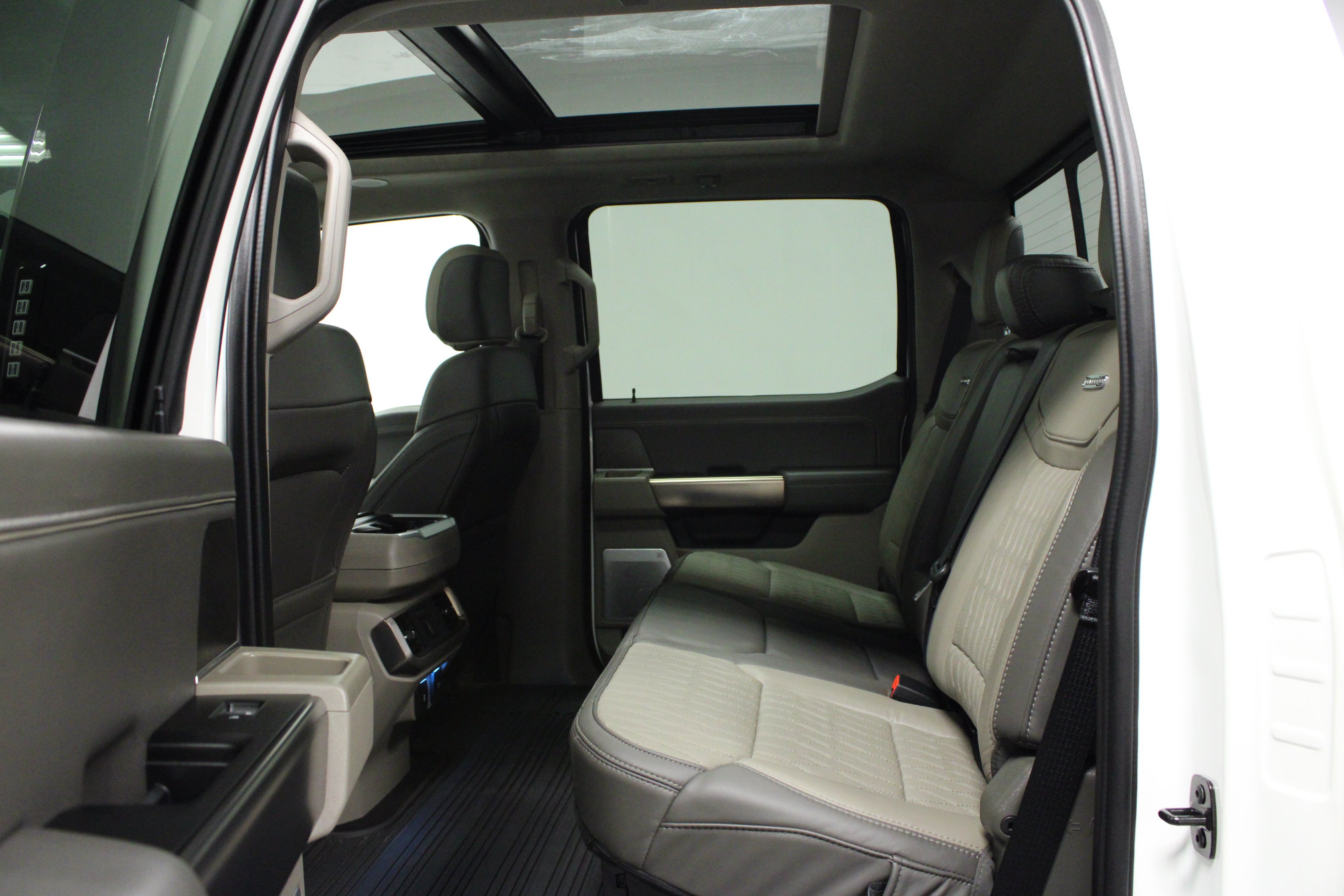 Used 2024 Ford F150 Platinum w/ Equipment Group 703A Plus AWD/4WD image 13