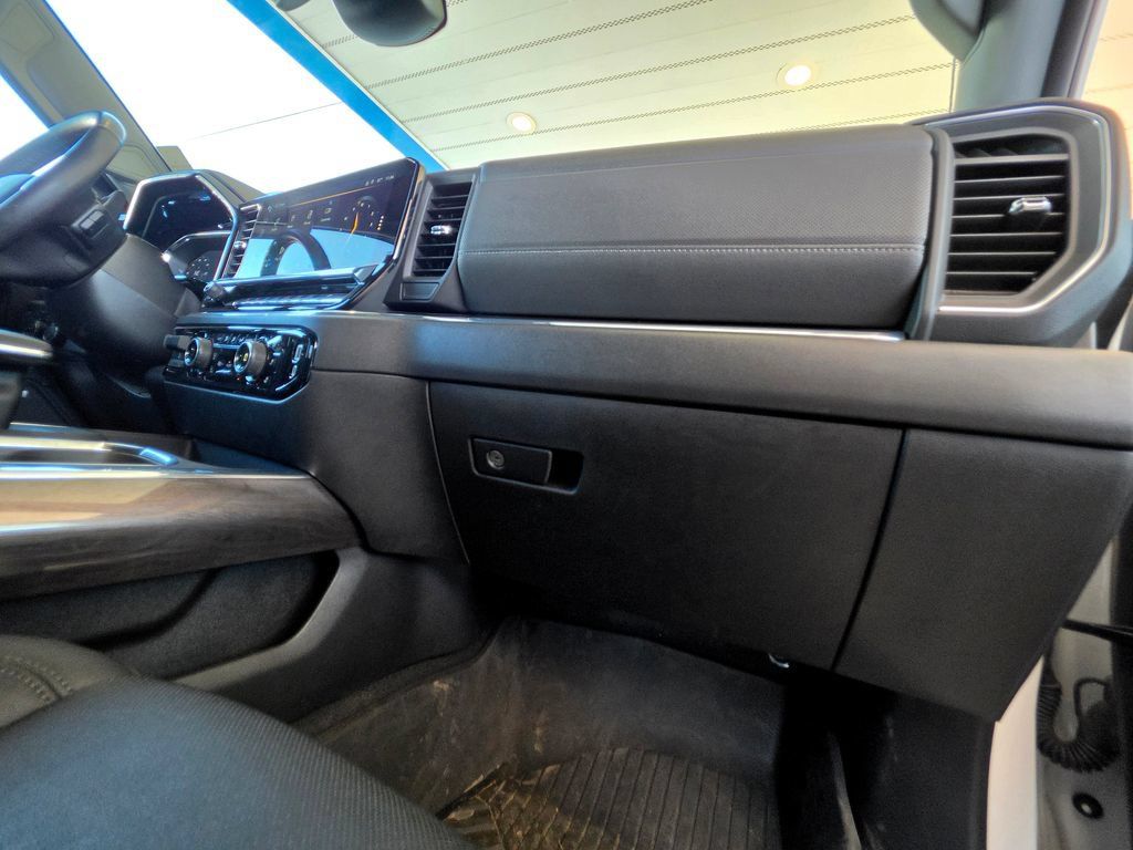 Used 2023 Chevrolet Silverado 1500 LTZ AWD/4WD image 78