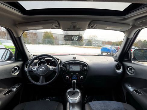 Used 2014 Nissan Juke SV w/ Navigation Package AWD/4WD image 24