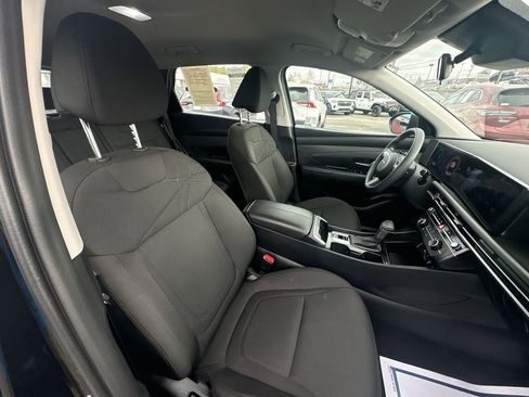 Used 2025 Hyundai Tucson SE FWD image 23