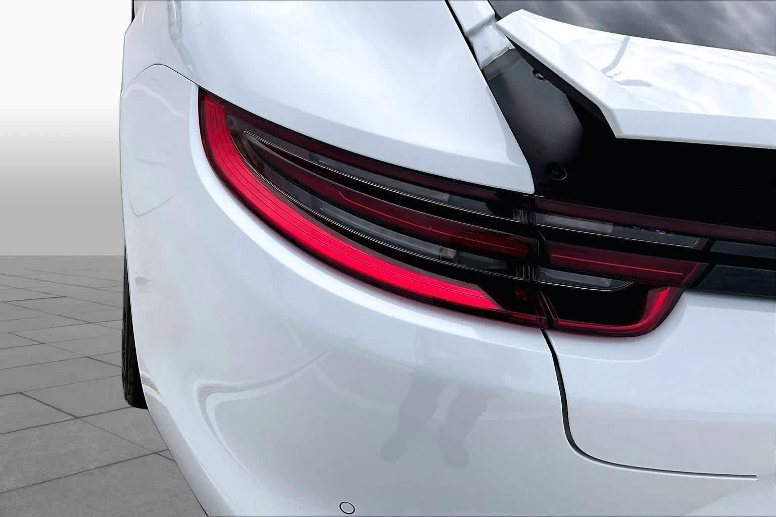 Used 2018 Porsche Panamera 4 w/ Premium Package Plus AWD/4WD image 25
