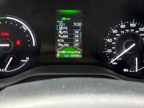 Certified 2024 Toyota Sienna LE image 32