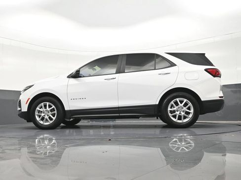 Used 2023 Chevrolet Equinox LS FWD image 30