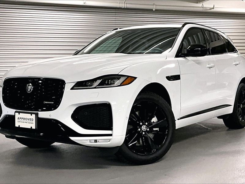 Used 2025 Jaguar F-PACE R-Dynamic S image 1