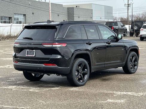 New 2026 Jeep Grand Cherokee Limited image 3