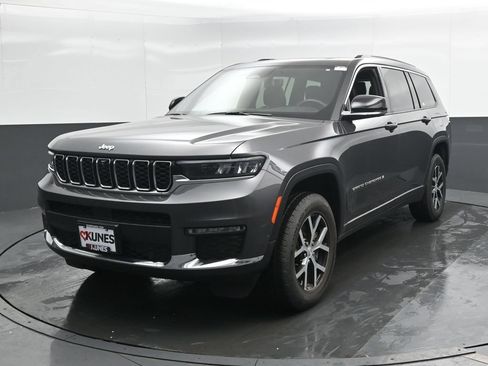 Used 2024 Jeep Grand Cherokee L Limited w/ Luxury Tech Group II AWD/4WD image 9