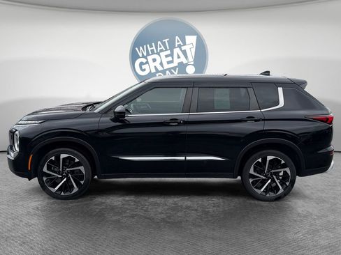 Used 2023 Mitsubishi Outlander SE AWD/4WD image 7