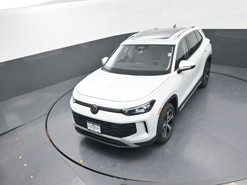 New 2026 Volkswagen Tiguan SE AWD/4WD image 15
