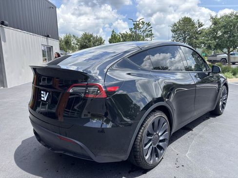Used 2021 Tesla Model Y Long Range AWD/4WD image 10