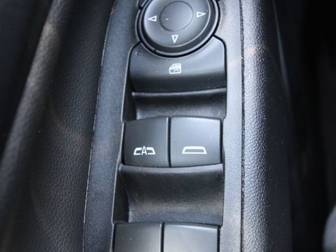 Used 2023 Chevrolet Equinox LT FWD image 24
