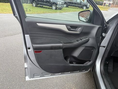 Used 2022 Ford Escape SE w/ Convenience Package image 13