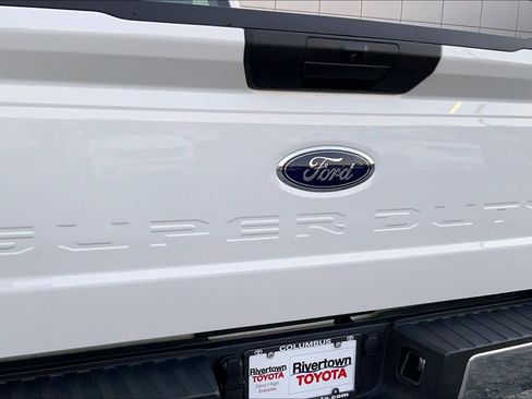 Used 2025 Ford F250 XL w/ XL Chrome Package image 9