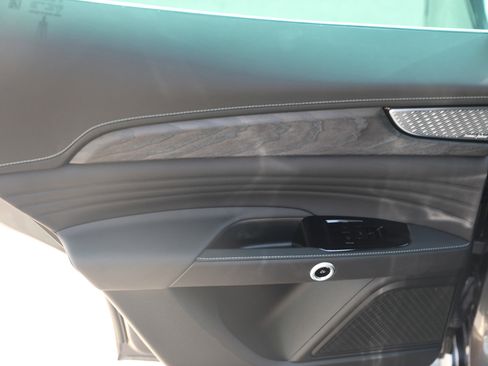 New 2024 Maserati Grecale GT image 40