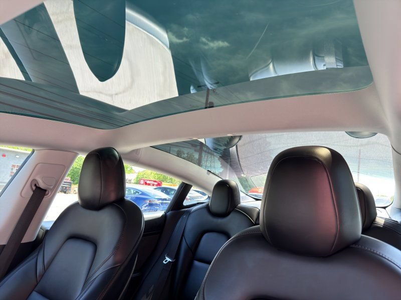 Used 2022 Tesla Model 3 Long Range AWD/4WD image 19