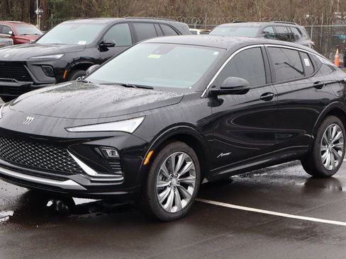 New 2026 Buick Envista Avenir FWD image 2