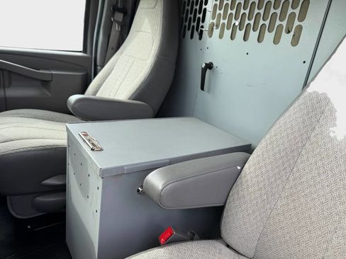 Used 2021 Chevrolet Express 2500 w/ Driver Convenience Package image 16