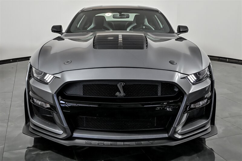 Used 2022 Ford Mustang Shelby GT500 w/ Technology Package RWD image 4