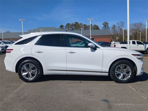 Used 2022 Genesis GV70 2.5T image 3