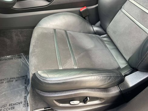 Used 2022 Porsche Cayenne GTS image 19