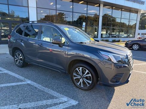 Used 2023 Subaru Forester Limited image 11