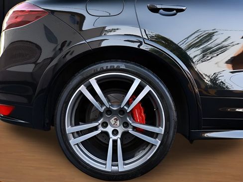 Used 2013 Porsche Cayenne GTS AWD/4WD image 12