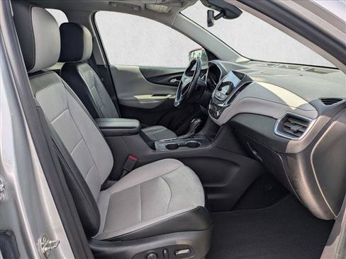 Used 2019 Chevrolet Equinox Premier FWD image 23